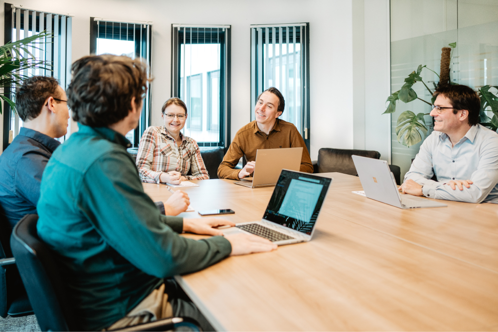 Medewerkers Condor aan het werk